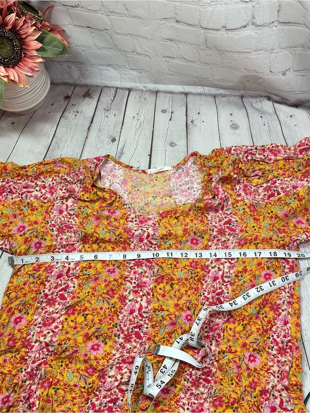 easel Floral V-Neck Short Sleeve Top in Yellow and Pink - Picture 5 of 8